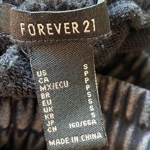 Washed Black Cargo Joggers - Picture 3 of 3